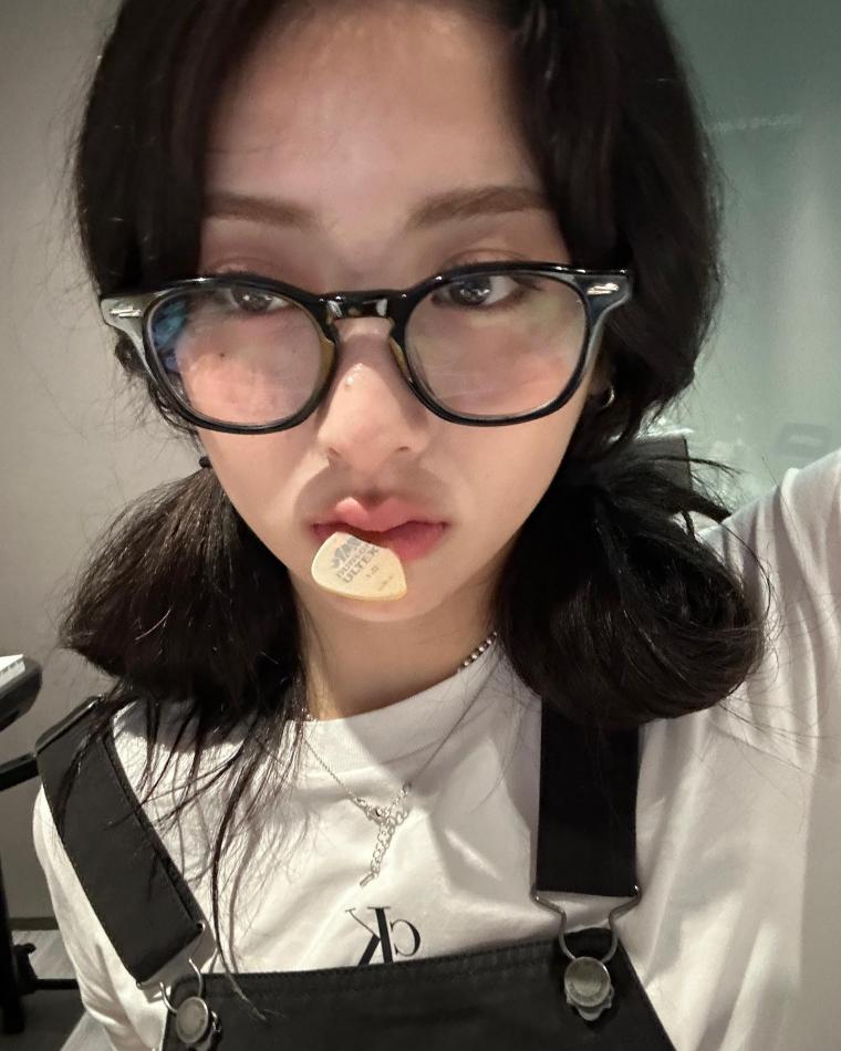 르세라핌 허윤진1_3.jpg