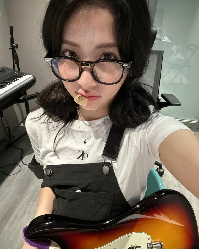 르세라핌 허윤진1_1.jpg