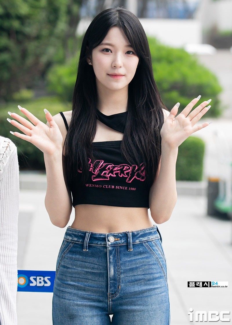 프로미스나인 백지헌1_3.jpg