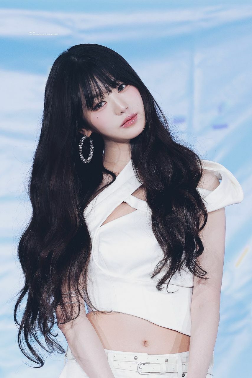 바라보다 윙크하는 아이브 장원영1_8.jpg