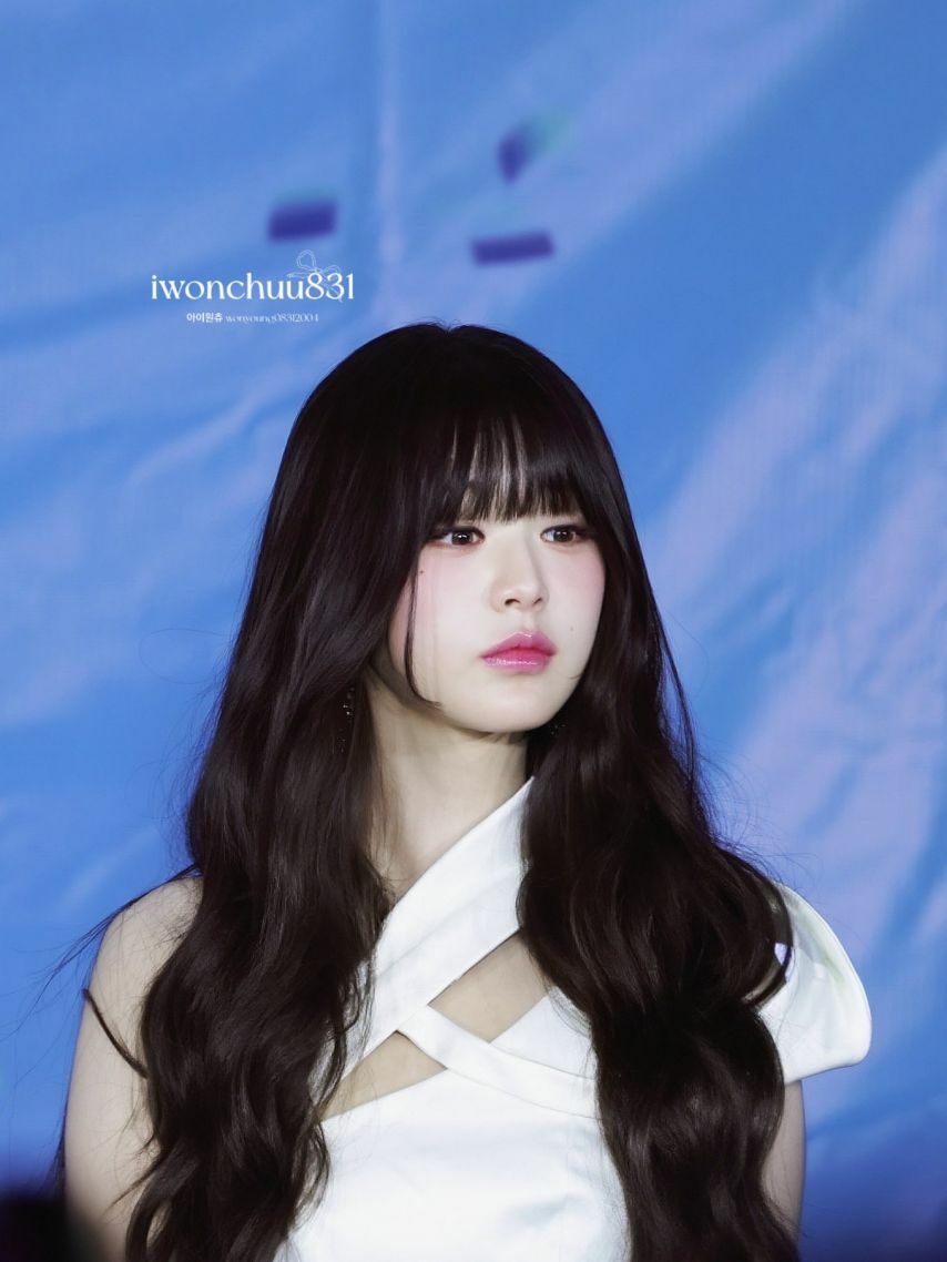 바라보다 윙크하는 아이브 장원영1_6.jpg