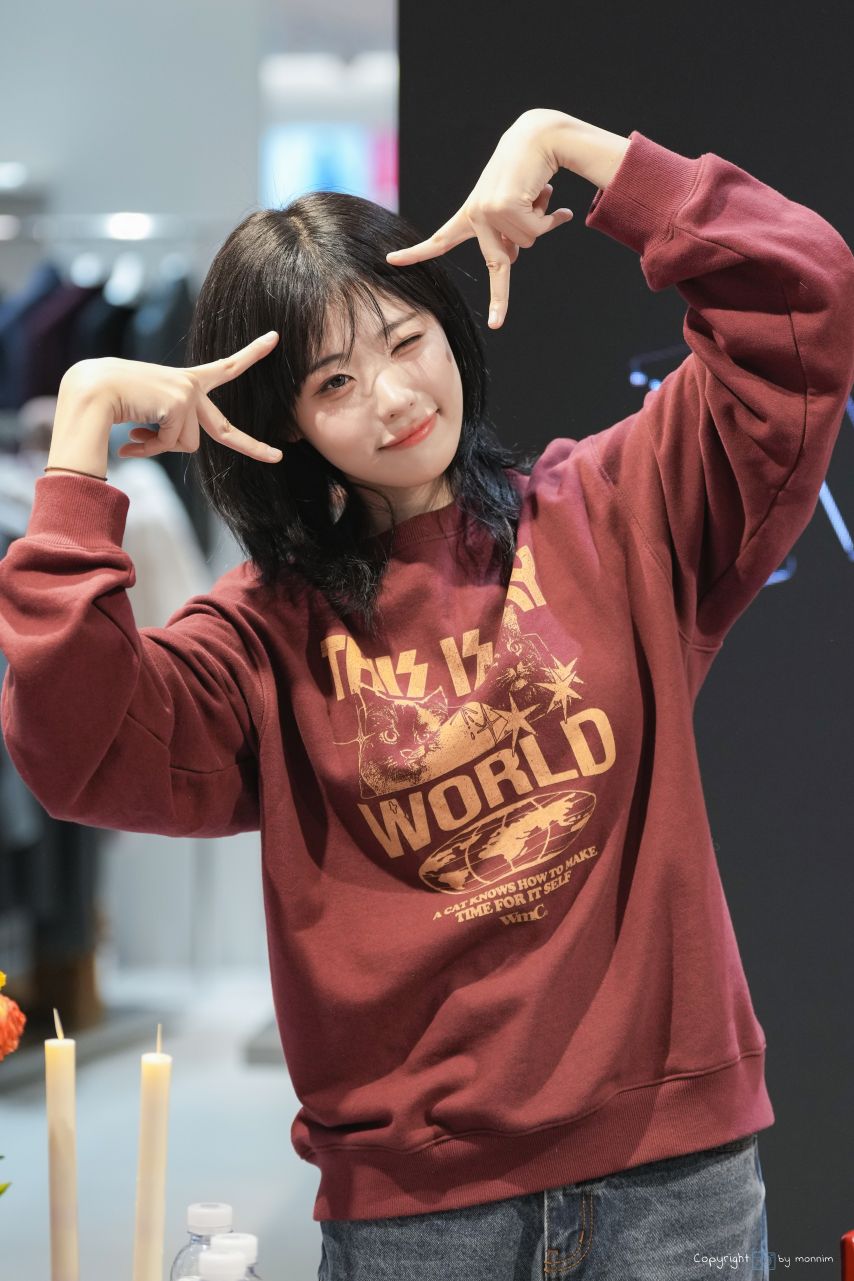 QWER 히나1_2.jpg