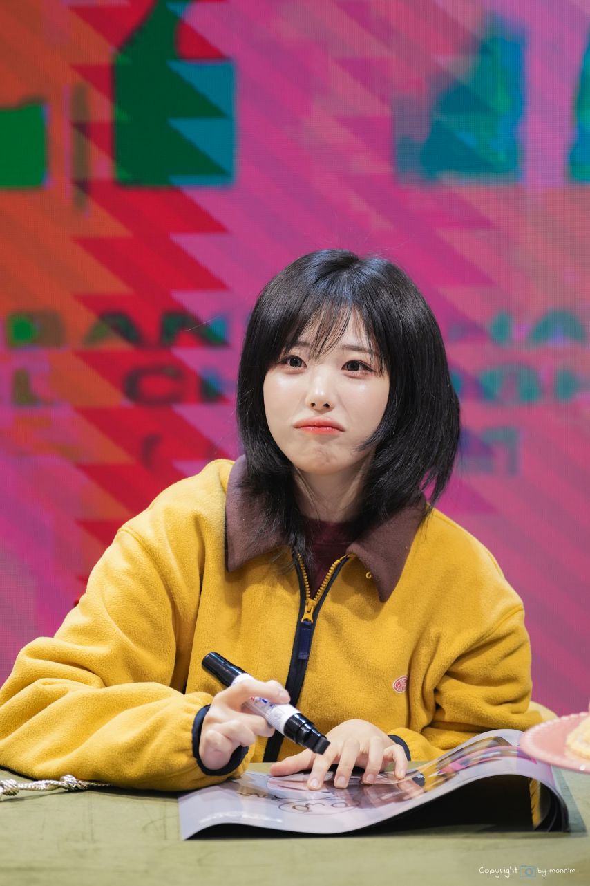 QWER 히나1_1.jpg