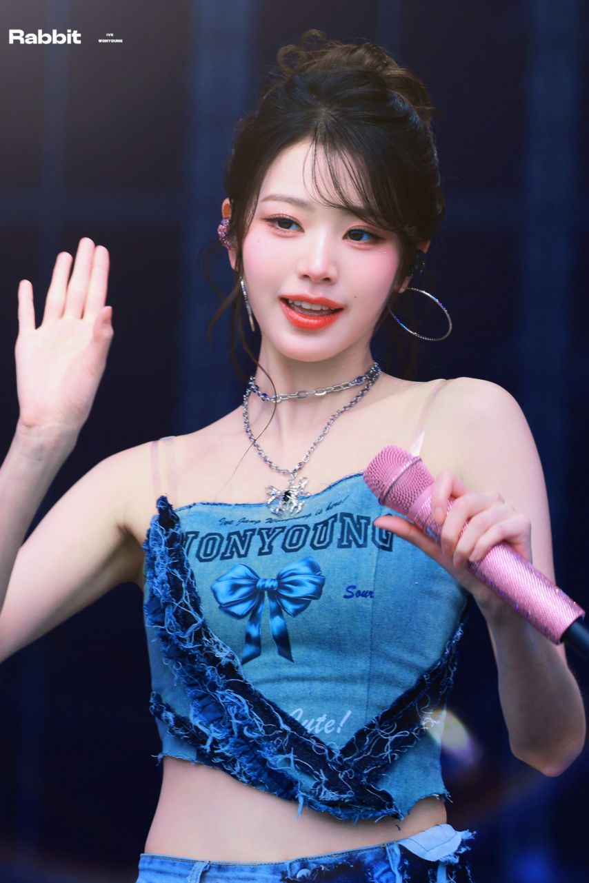 아이브 장원영2_3.jpg