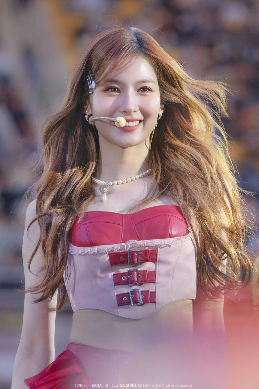 트와이스 사나1_3.jpg