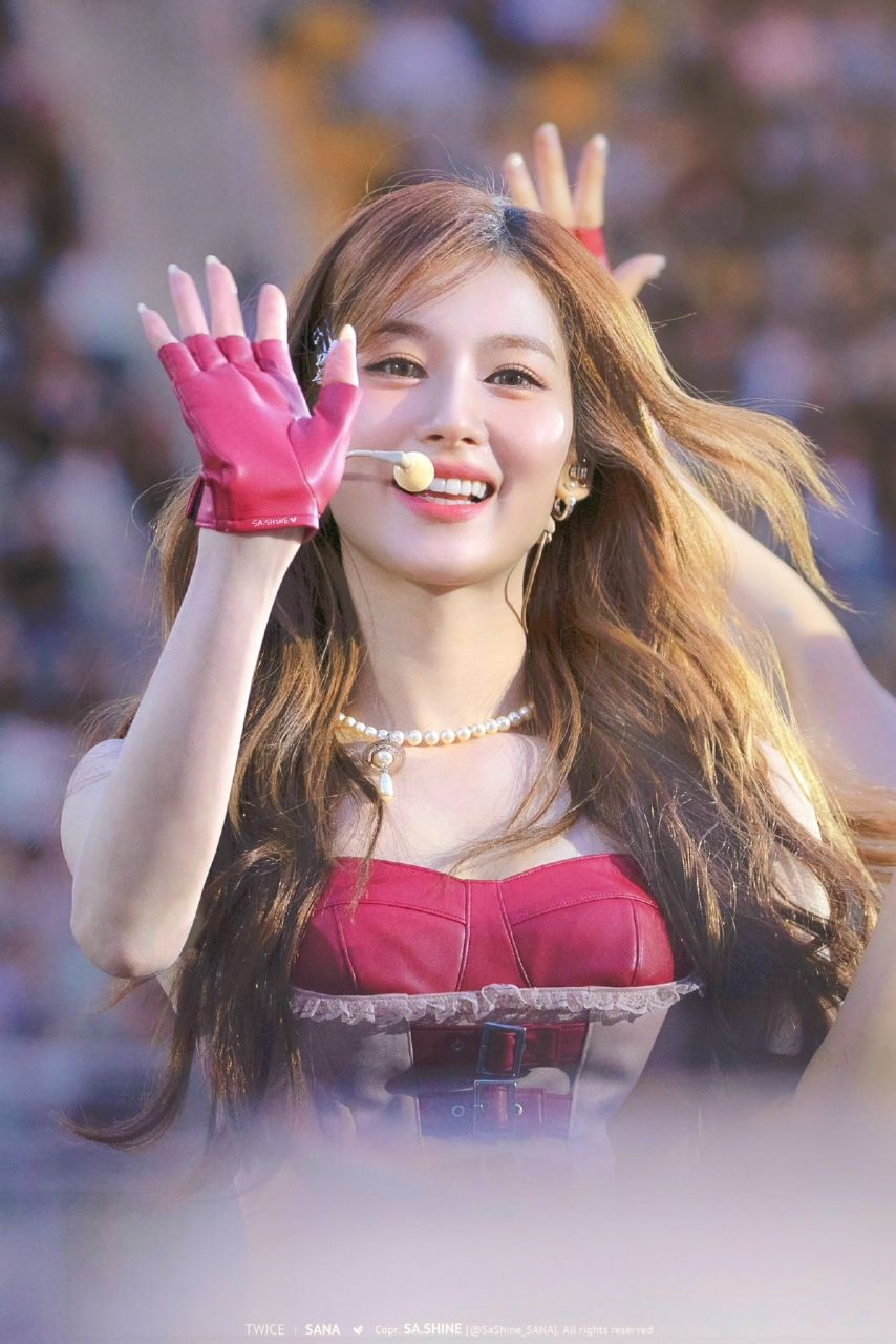 트와이스 사나2_2.jpg