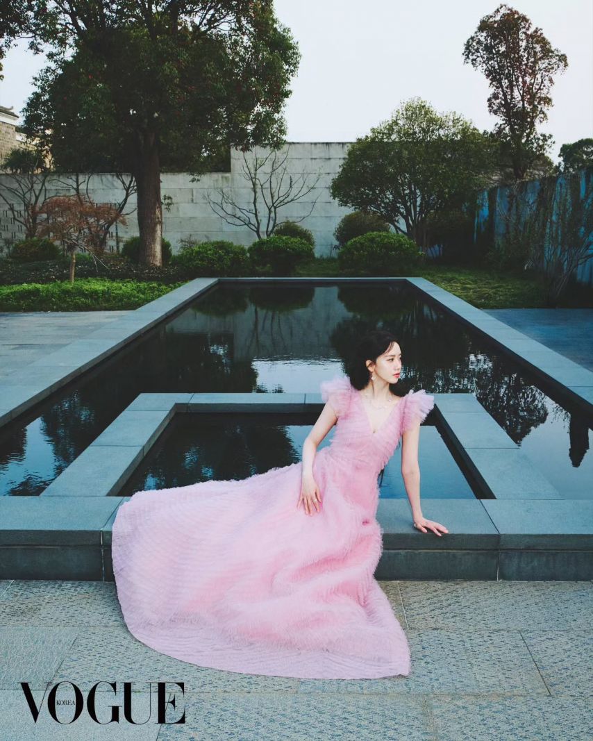 윤아 소녀시대 Qeelin VOGUE1_7.jpg