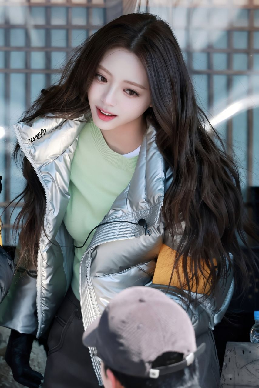 ITZY 유나1_1.jpg