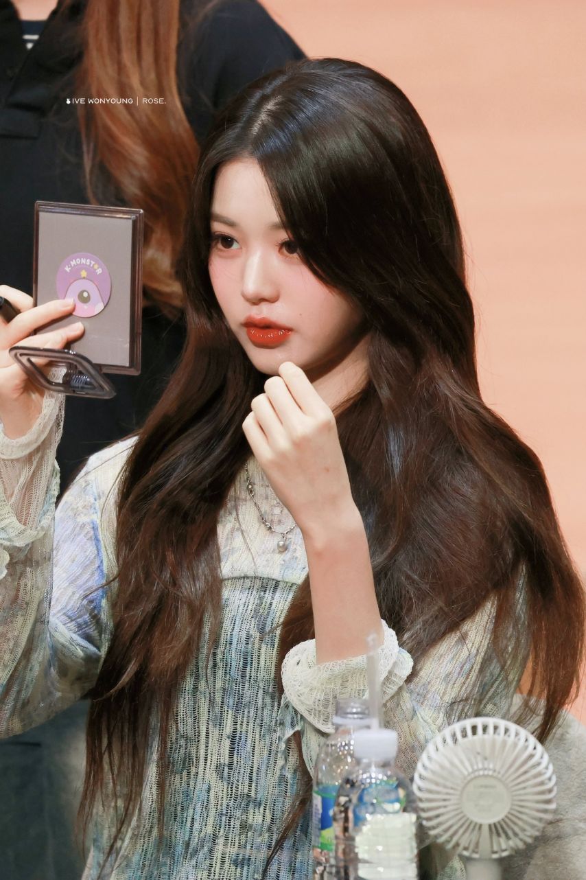 아이브 장원영1_5.jpg