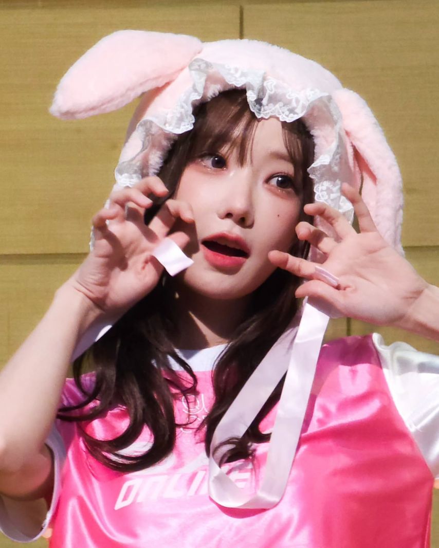 QWER 마젠타1_1.jpeg