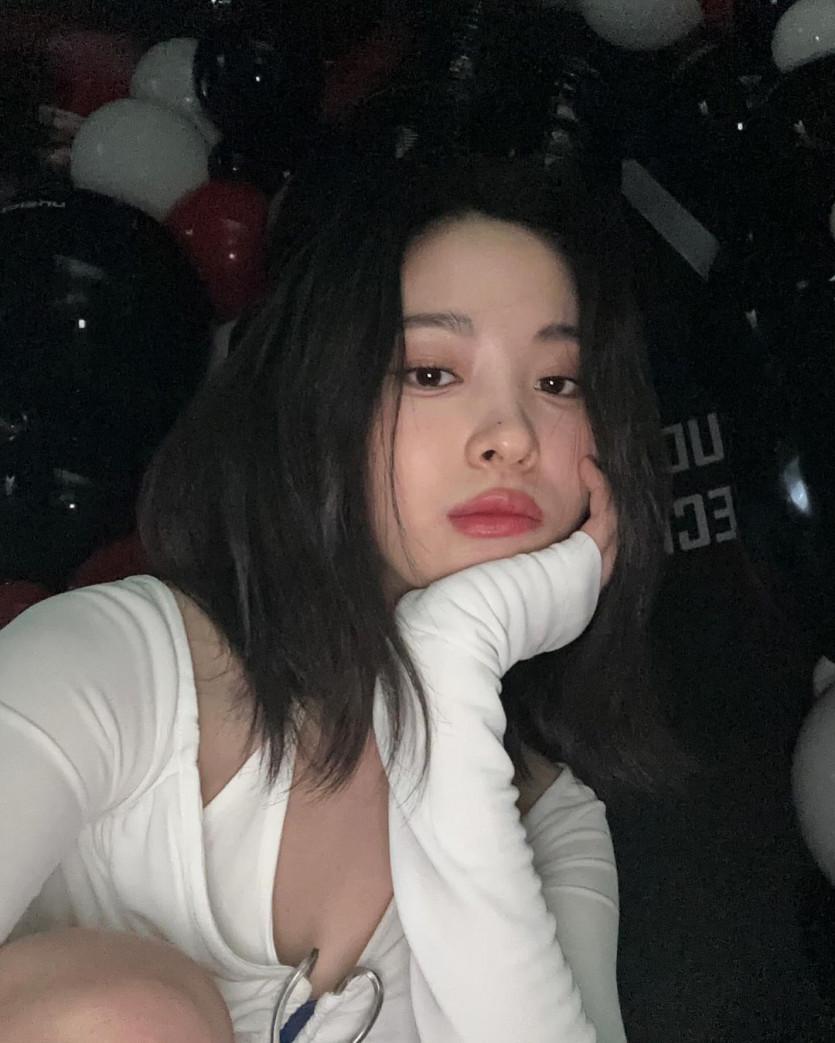 ITZY 류진1_2.jpg