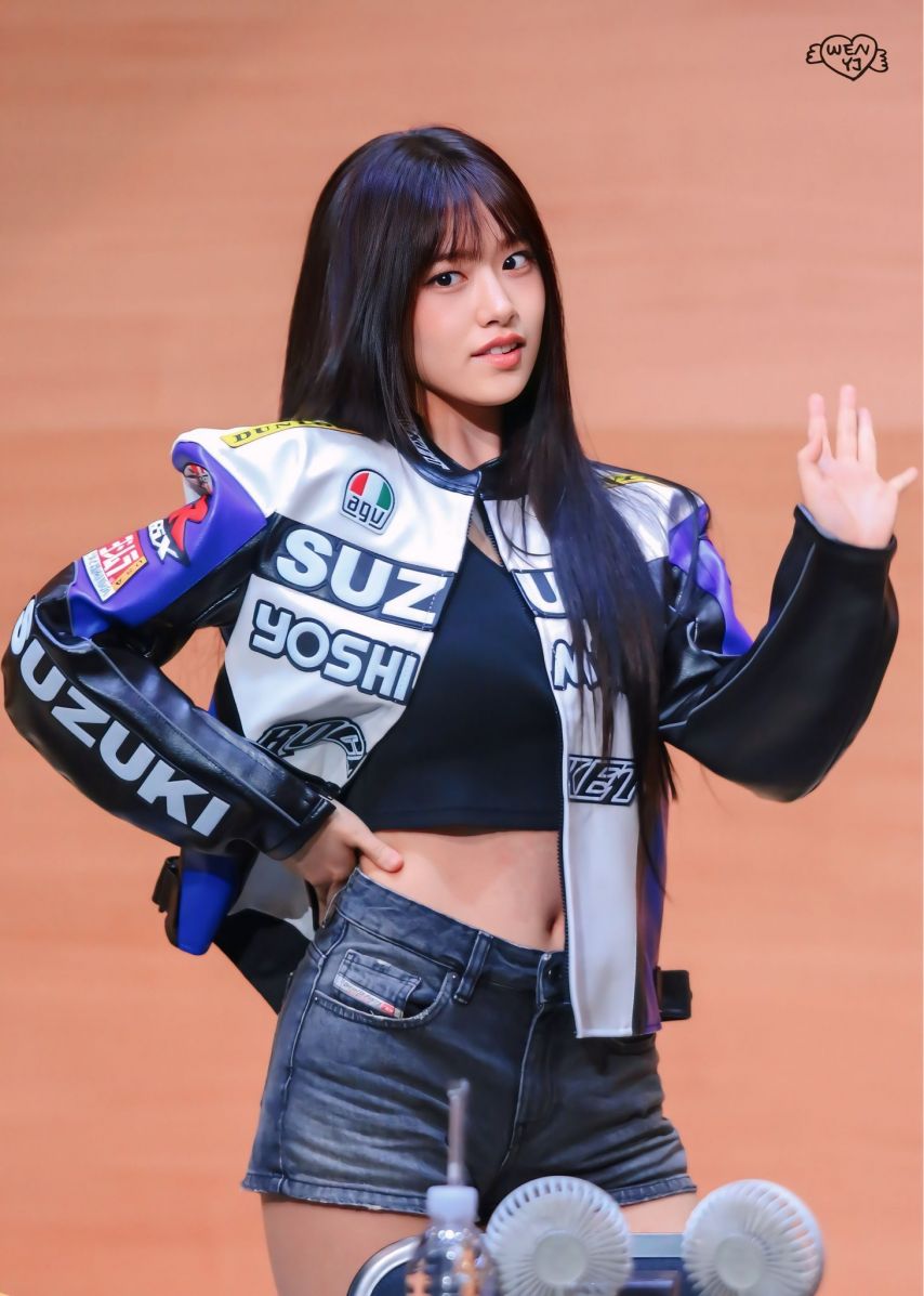 아이브 안유진2_3.jpg