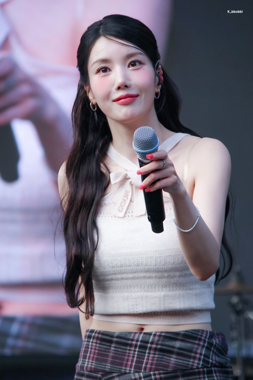 권은비1_3.jpg