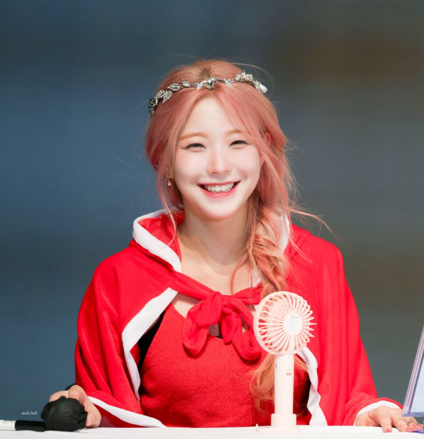 프로미스나인 백지헌1_1.jpg