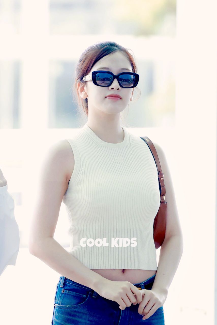 오늘자 대만으로 출국하는 아이브 안유진1_8.jpg