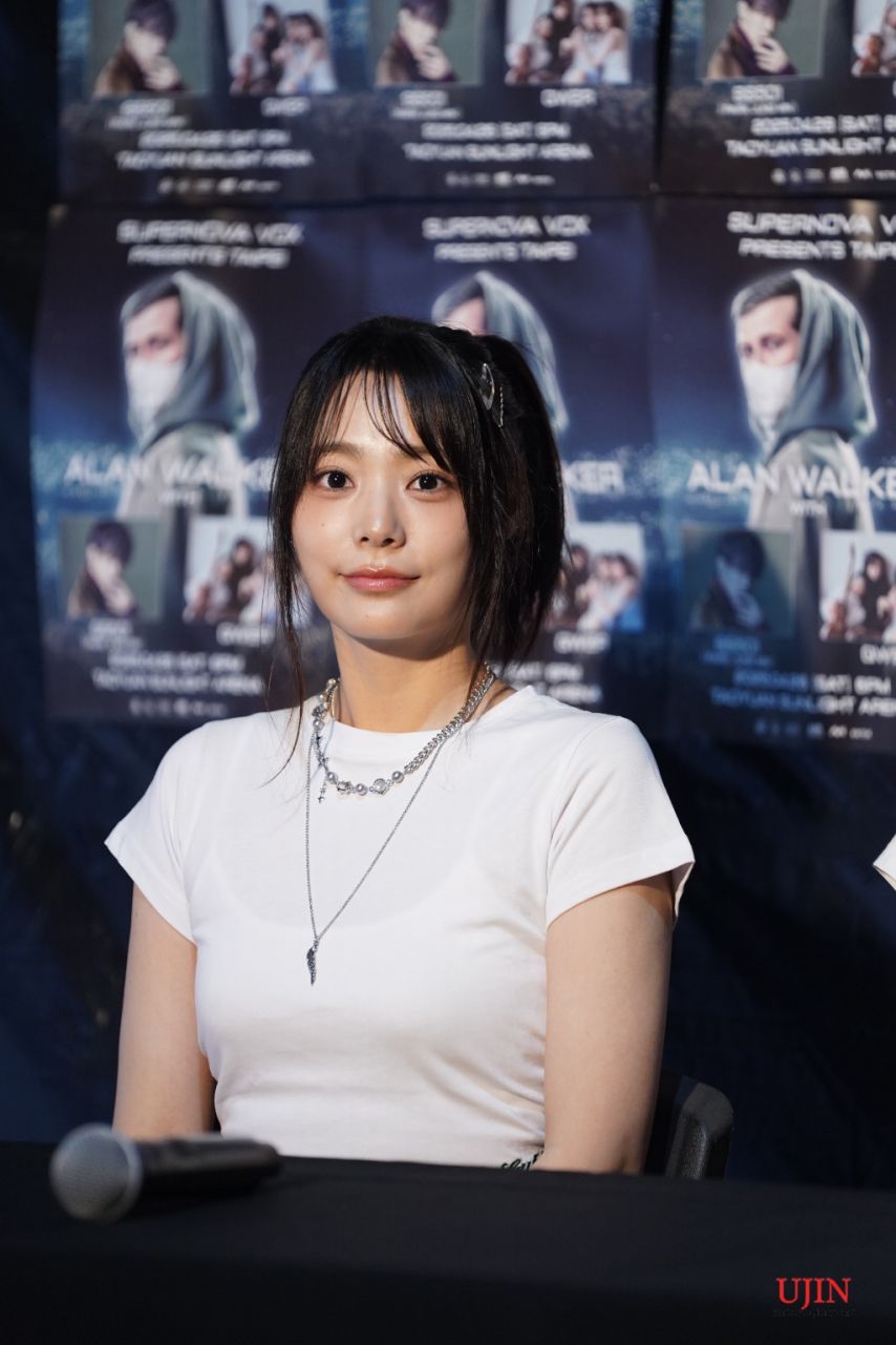 QWER 시연1_2.jpg