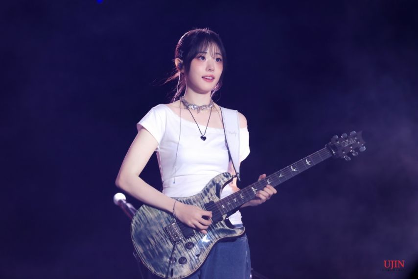 QWER 히나1_2.jpg