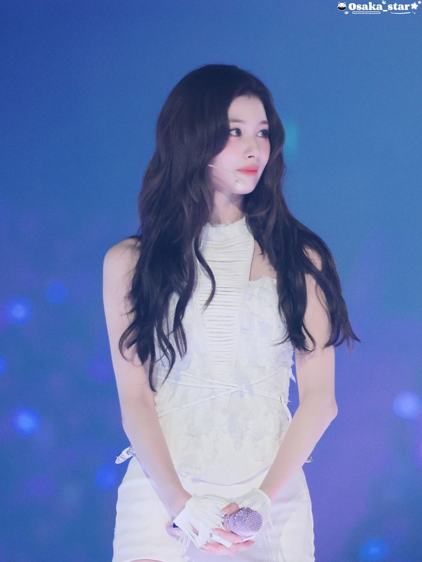 트와이스 사나1_2.jpg
