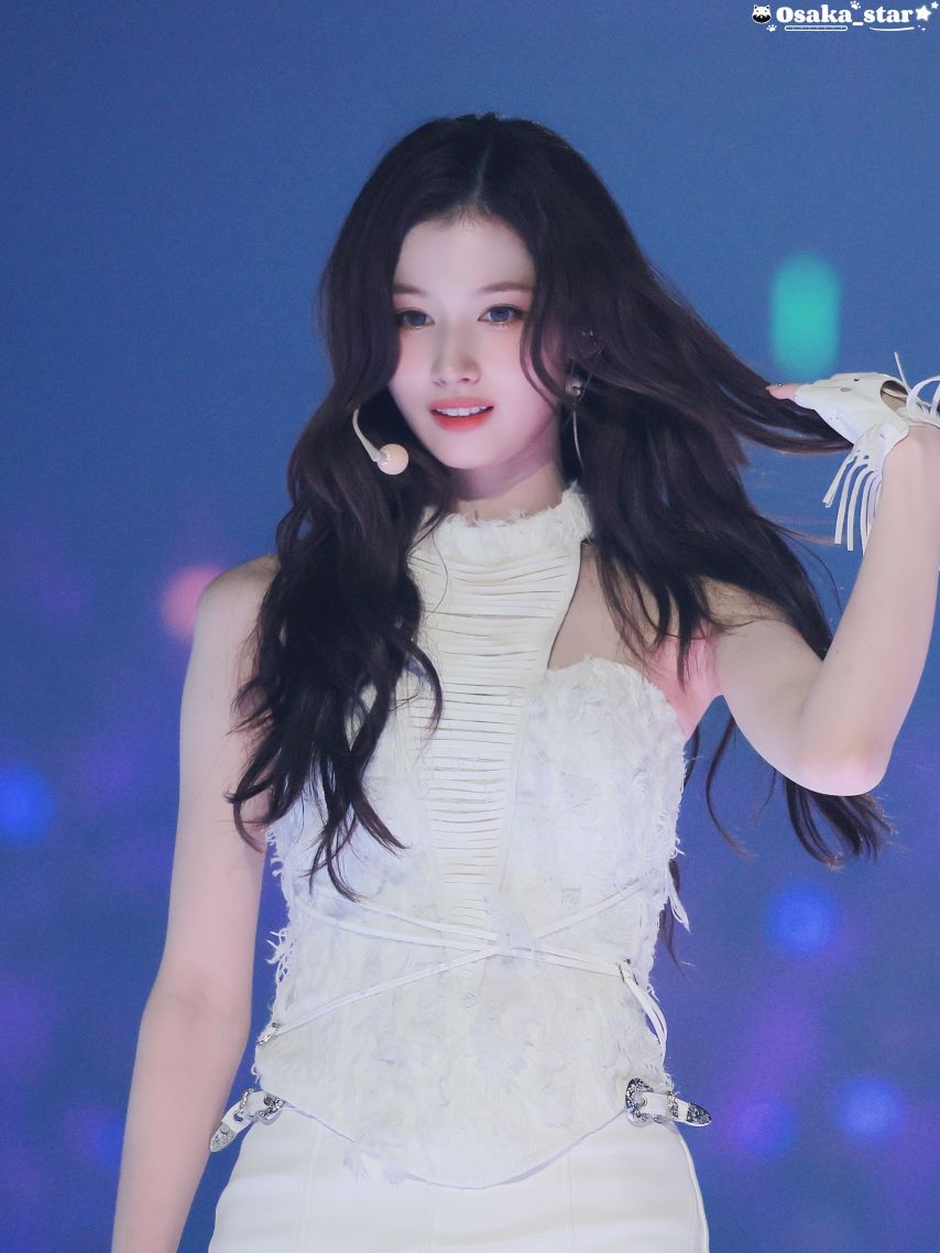 트와이스 사나1_4.jpg