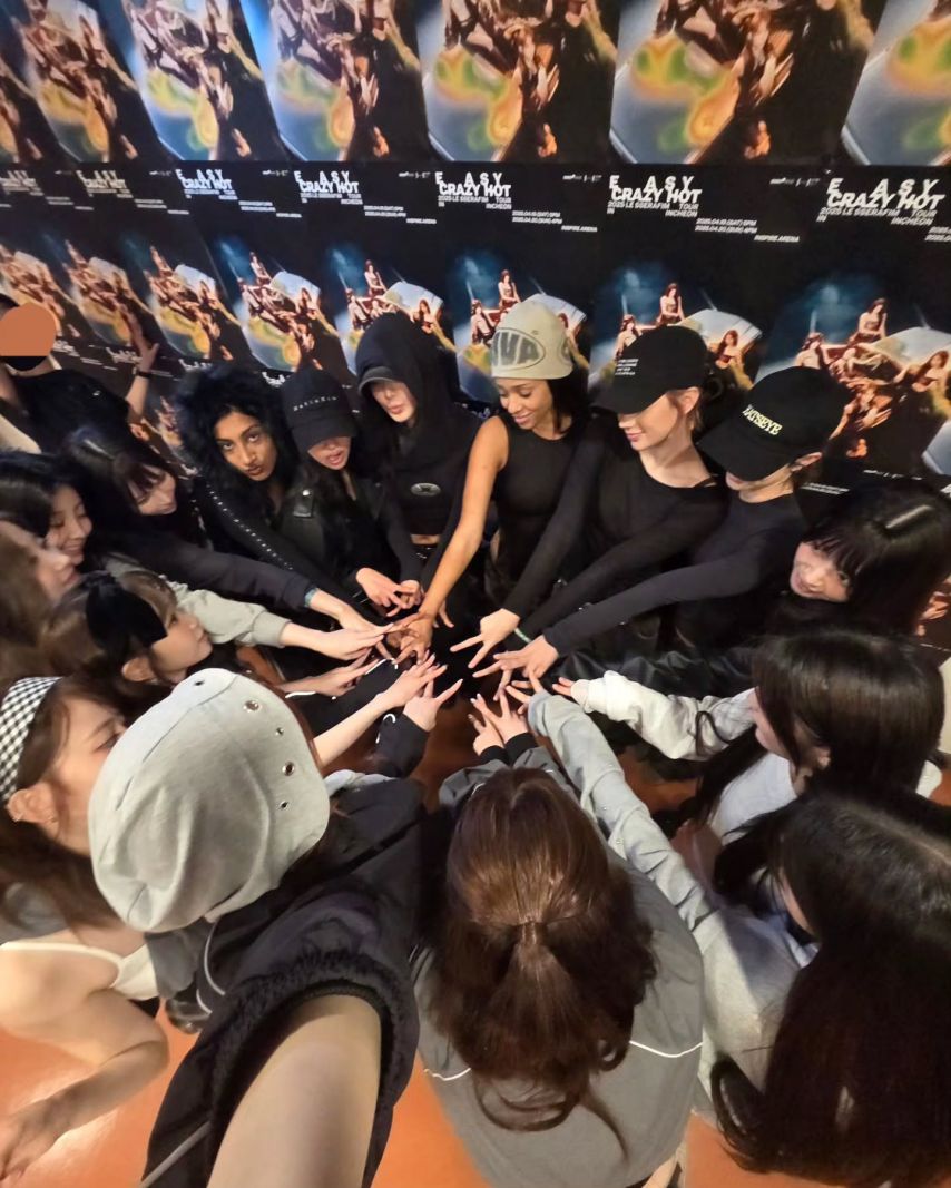 허윤진 인스타에 올라온 르세라핌, 아일릿, 캣츠아이.jpg1_1.jpg