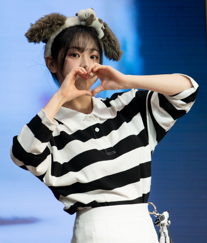 QWER 쵸단1_3.jpg