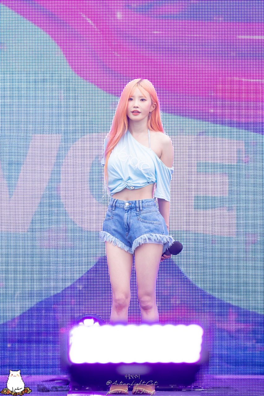 프로미스나인 송하영1_2.jpg