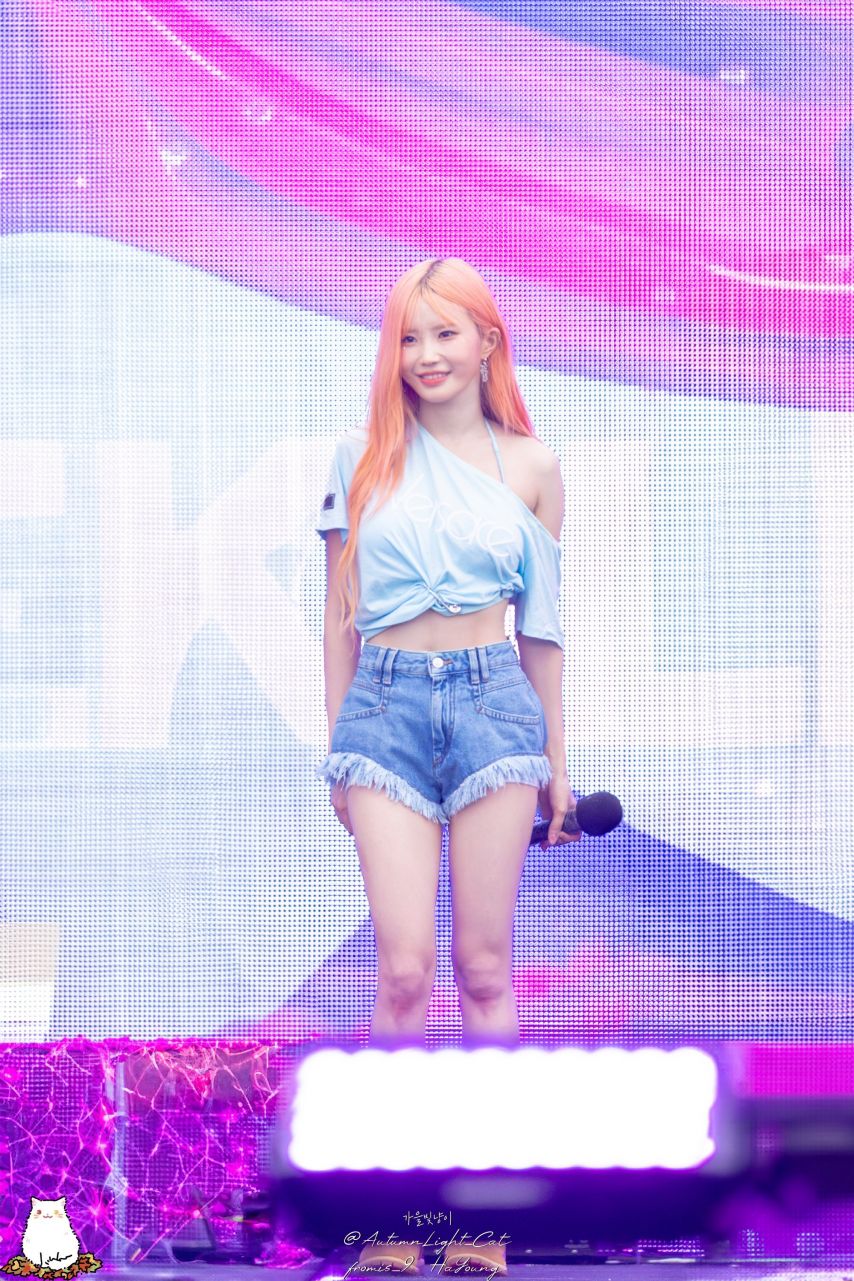 프로미스나인 송하영1_1.jpg