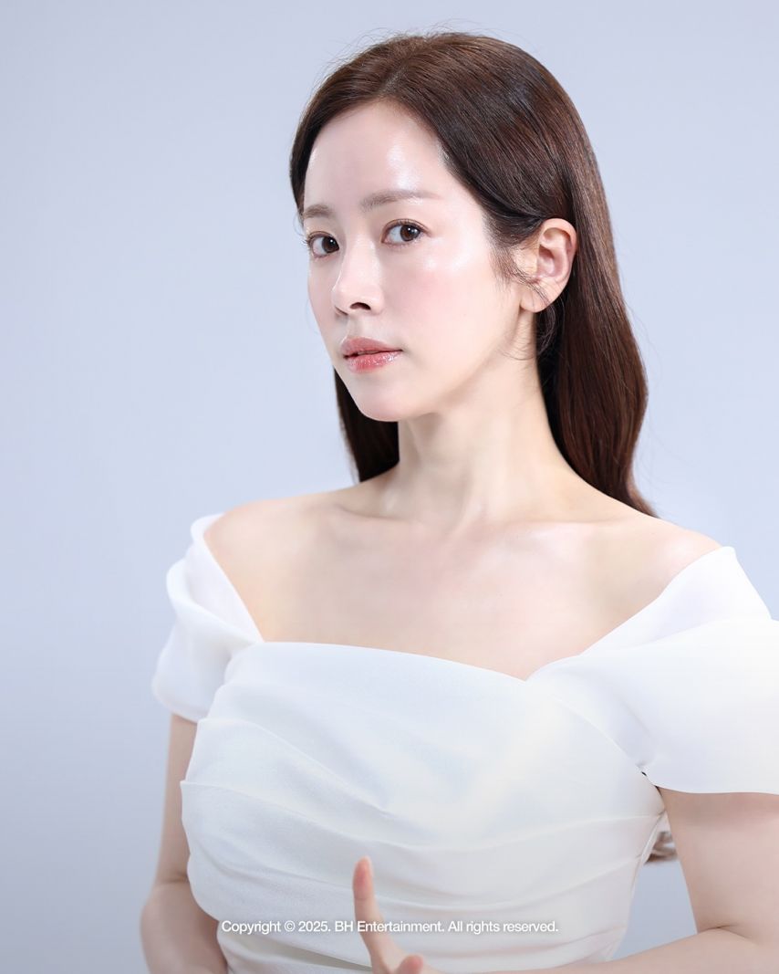 한지민 마리끌레르 비하인드 등1_10.jpg