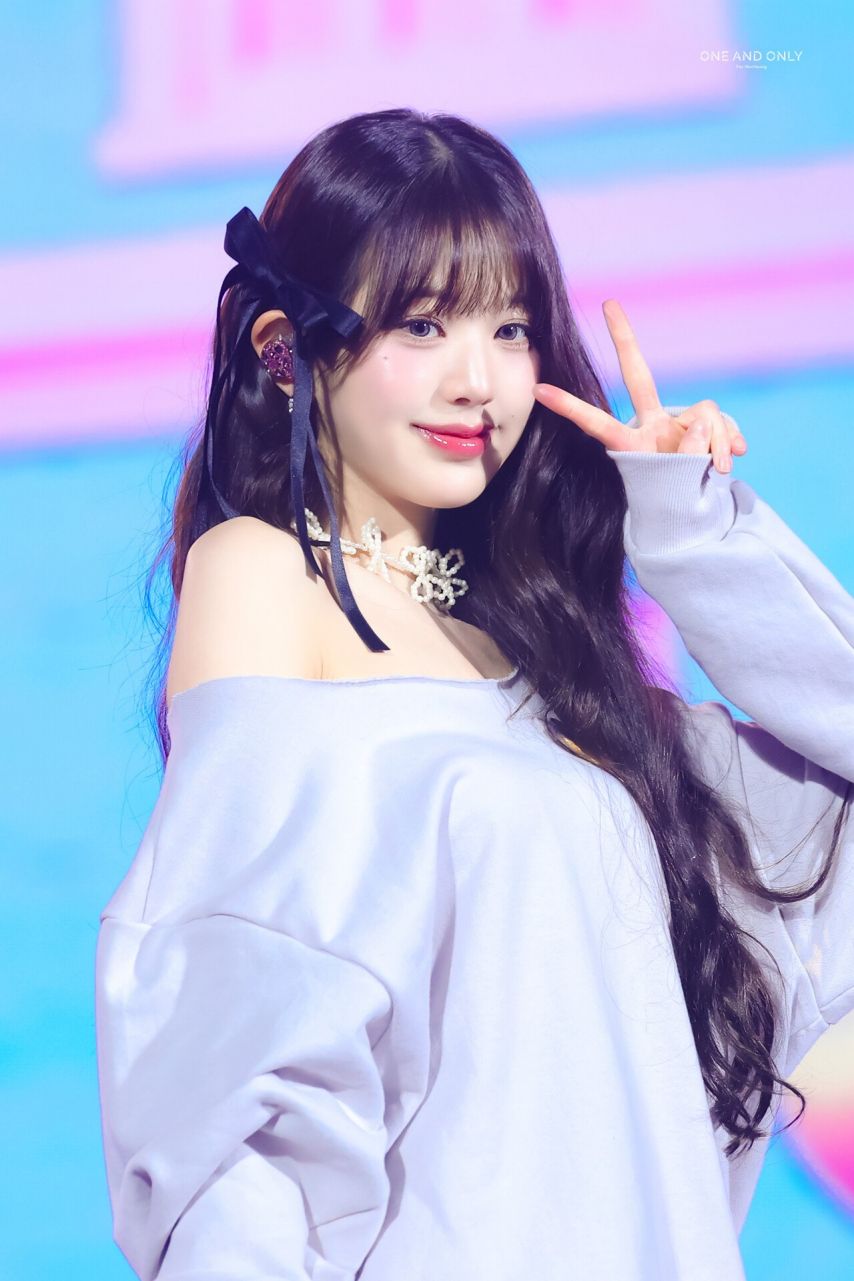 아이브 장원영1_2.jpeg