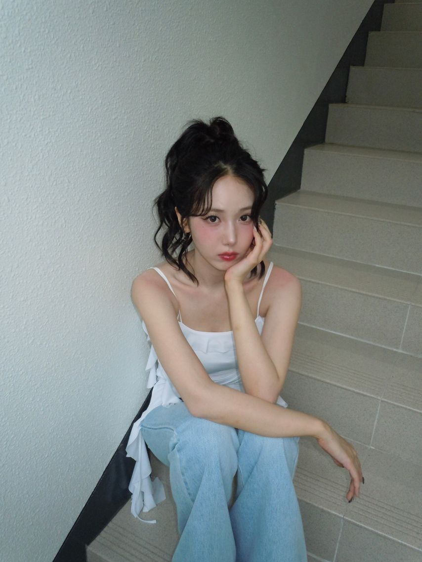 신비 VIVIZ비비지 인별1_2.jpg