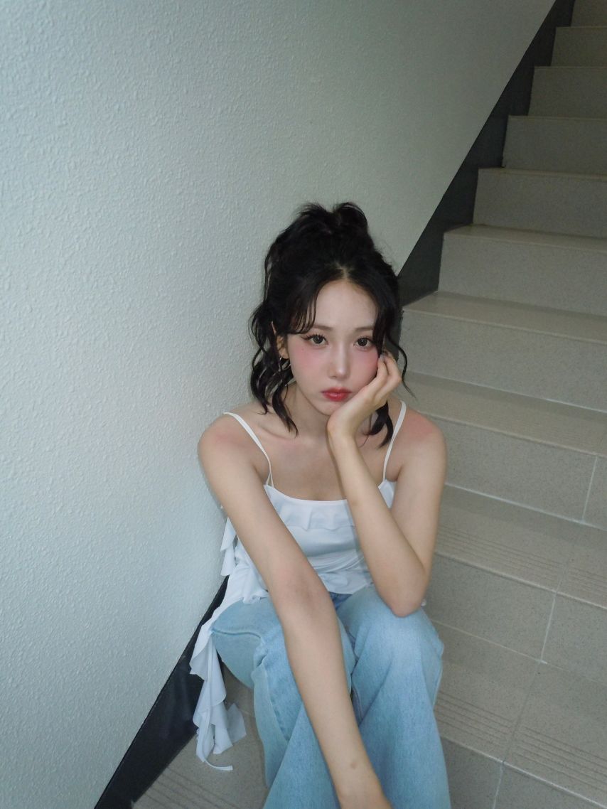 신비 VIVIZ비비지 인별1_1.jpg