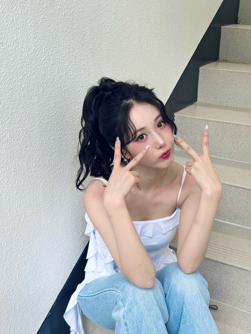 신비 VIVIZ비비지 인별1_5.jpg