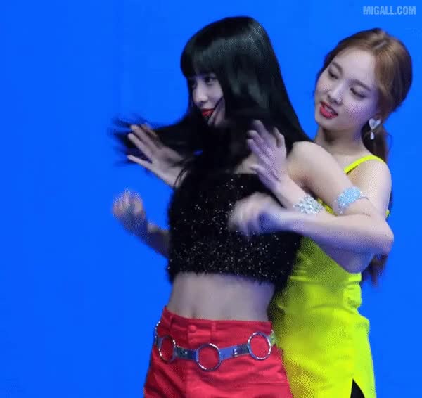 040e997ac6b2f961aaad8a65bba7ce67_1667107344_8815.gif