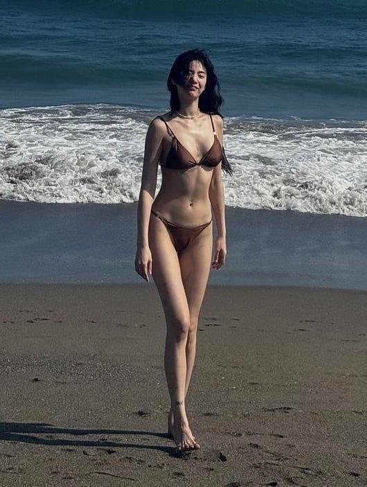 나나 비키니 입고 흥겨운 댄스 삼매경1_1.png.jpg