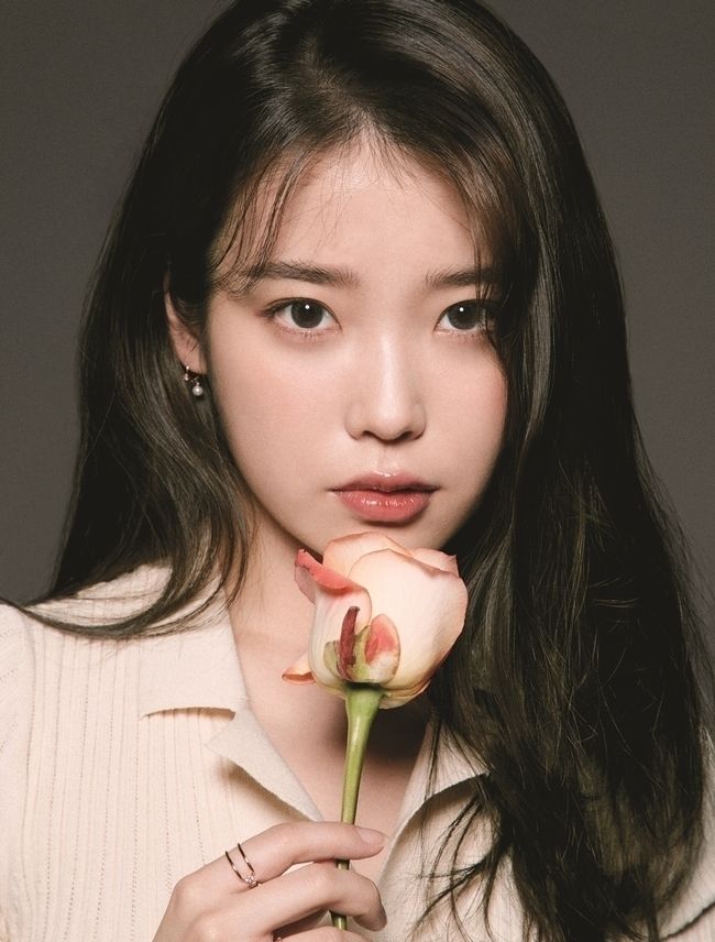 아이유1_2.jpg