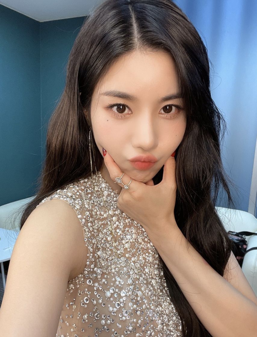 권은비1_1.jpg