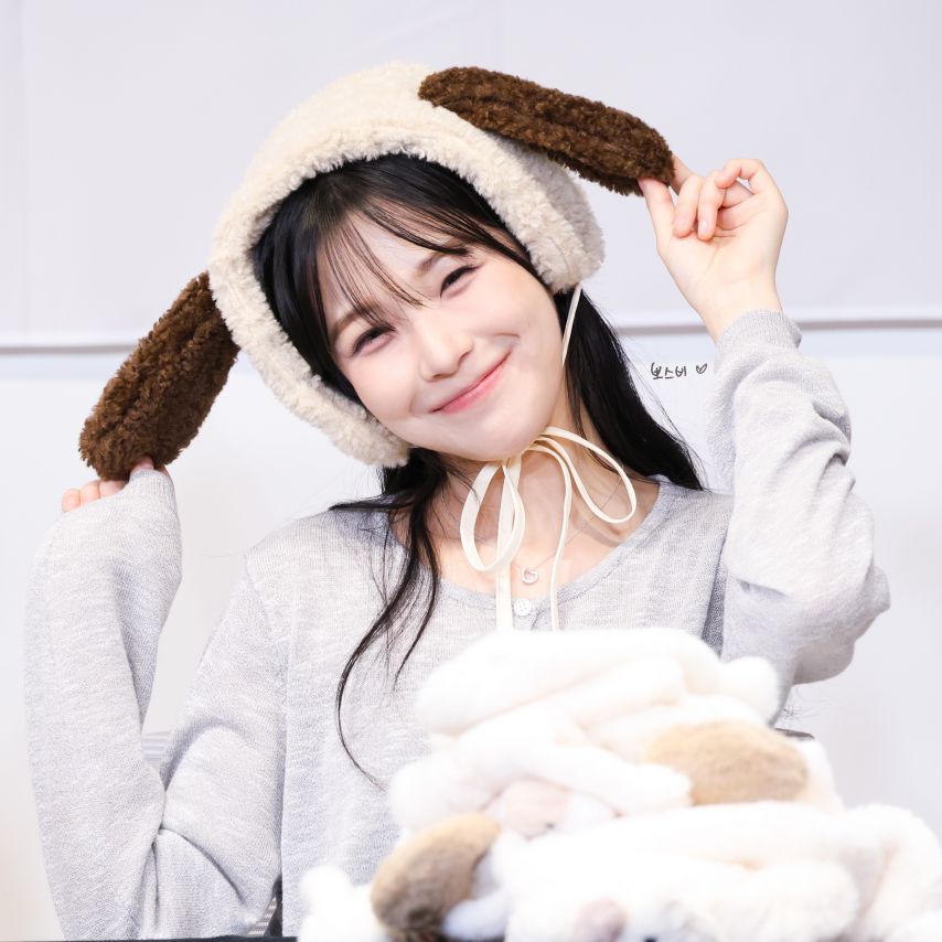 프로미스나인 백지헌1_3.jpg