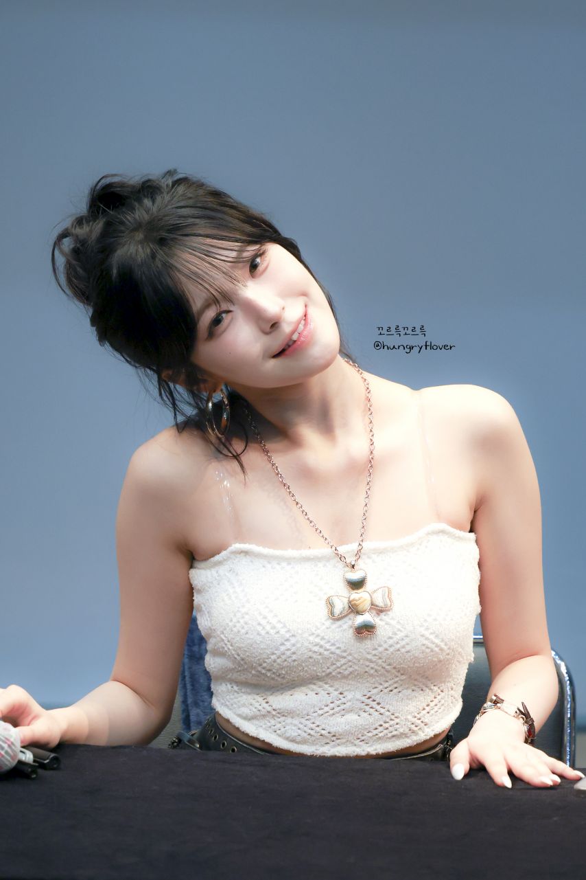 프로미스나인 백지헌1_5.jpg