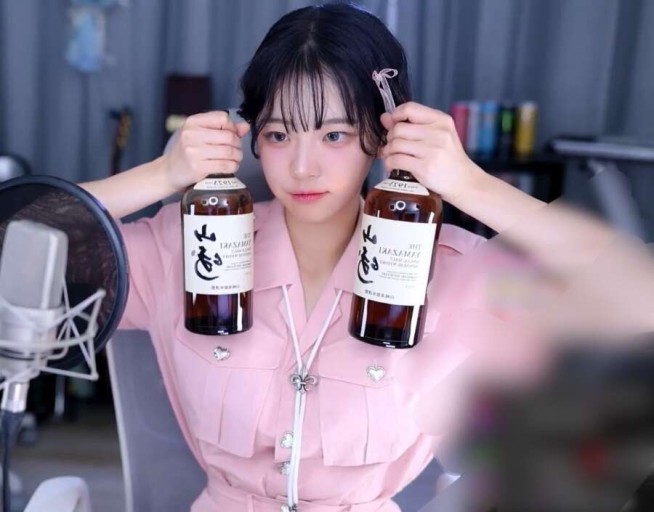 [QWER] 쵸단1_2.jpg