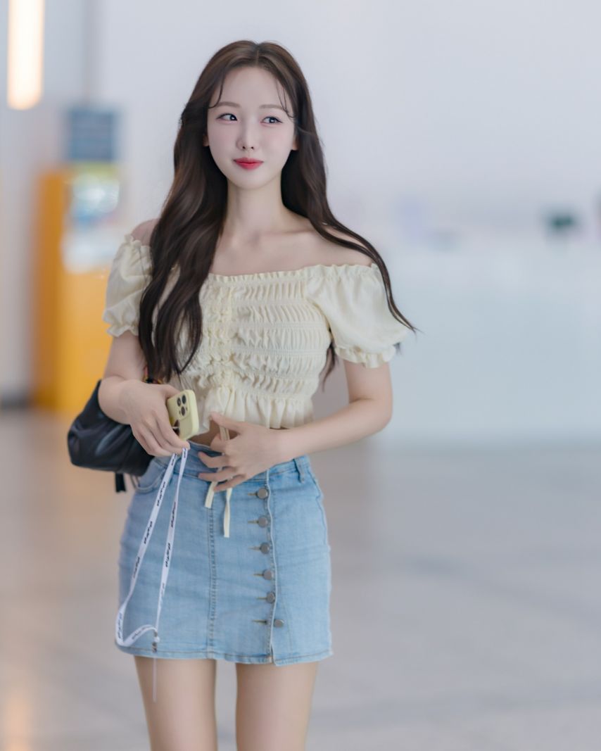 김세연 아나운서1_1.jpg