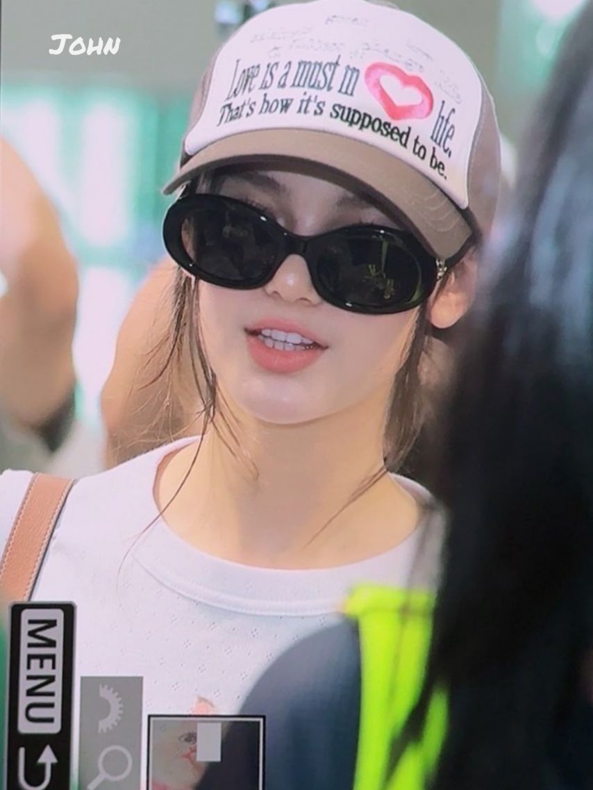 [뉴진스] 인천공항 출국1_15.jpg