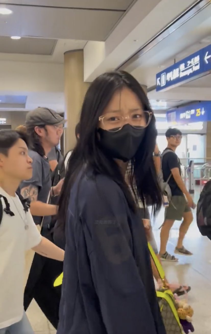 [뉴진스] 인천공항 출국1_21.jpg