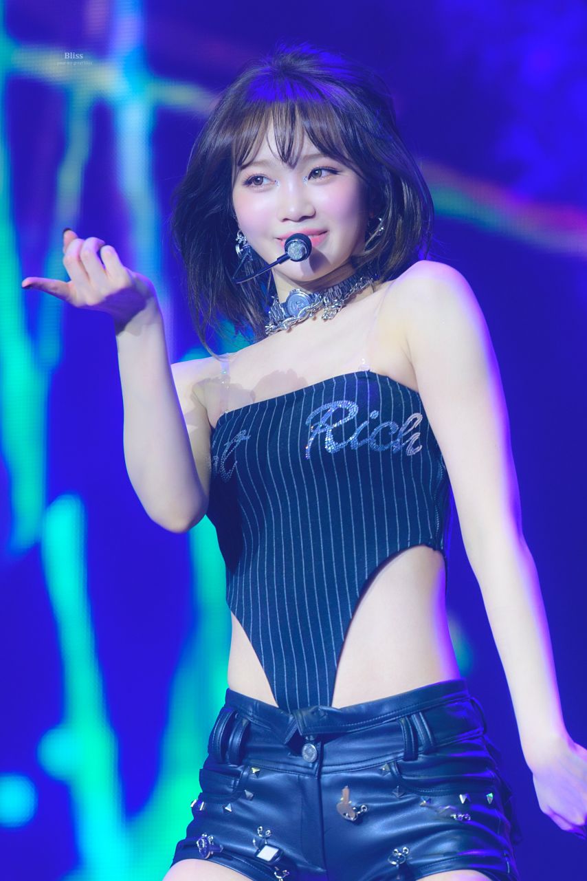 [르세라핌] 김채원1_8.jpg