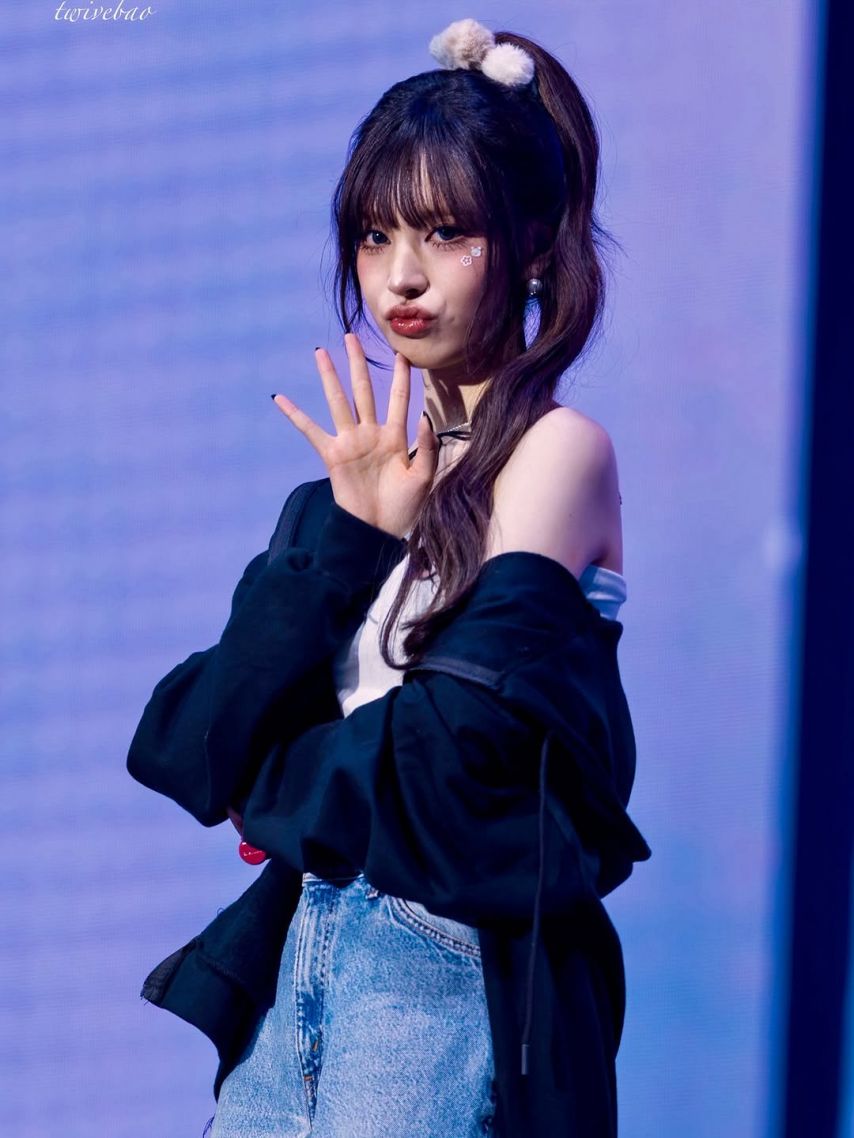 IVE (아이브) 리즈 (20)