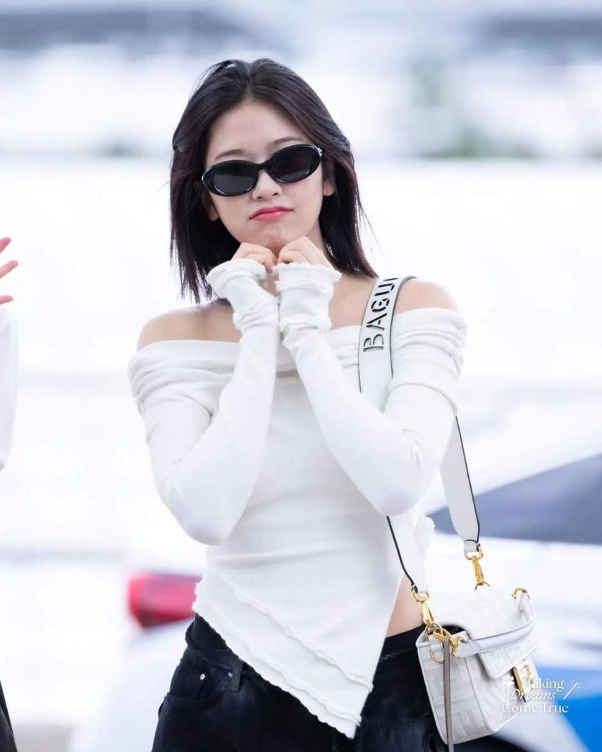 아이브 안유진2_1.jpg
