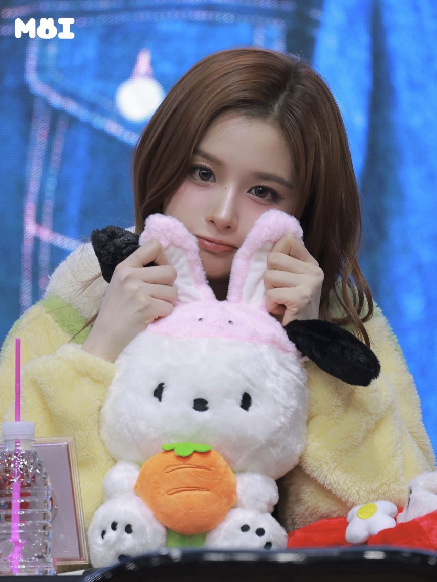 엔믹스 설윤1_2.jpg