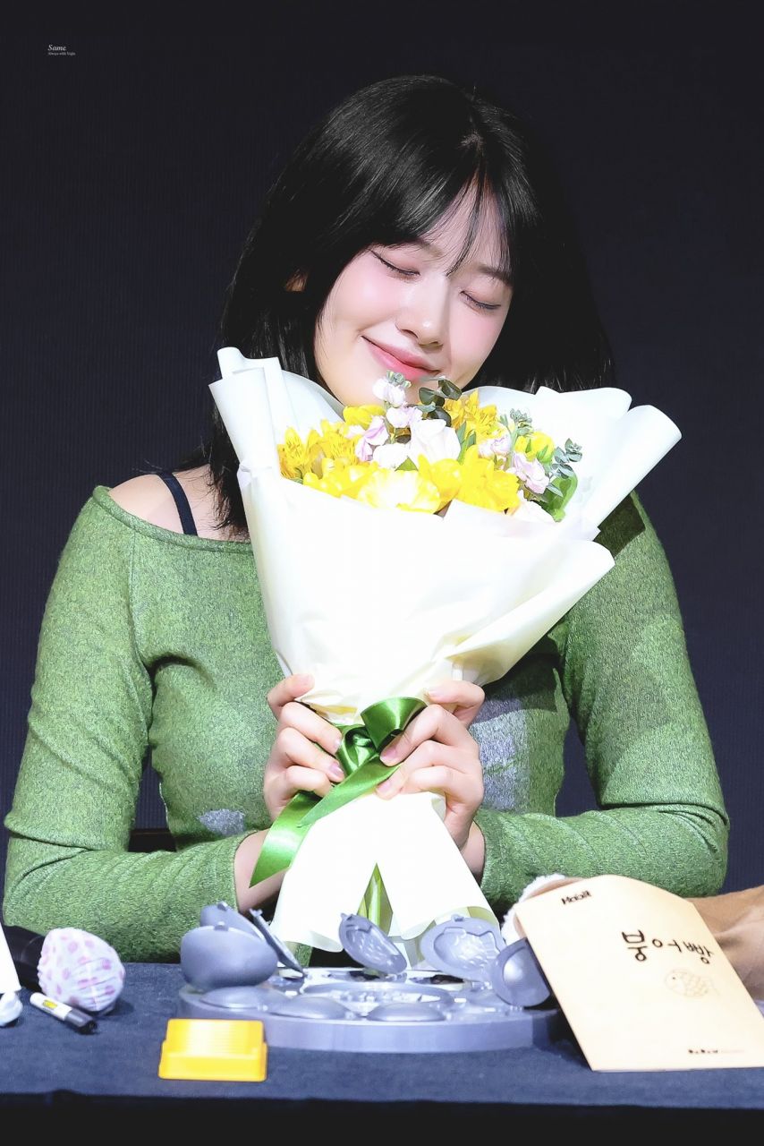 아이브 안유진1_4.jpg
