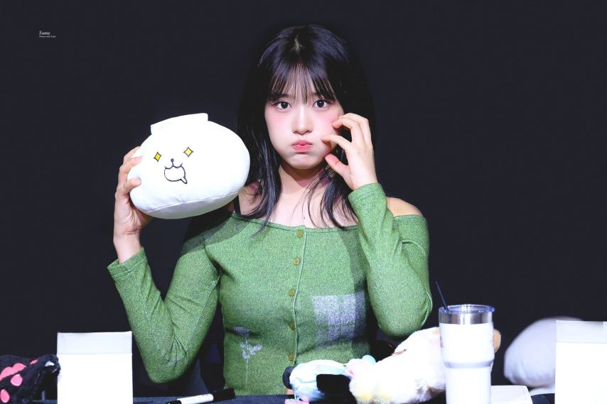 아이브 안유진1_5.jpg