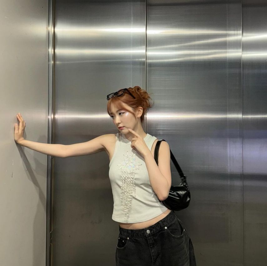2041774301_oz9Y8AGW_qBUHv2wnuaK6bhsi.jpg