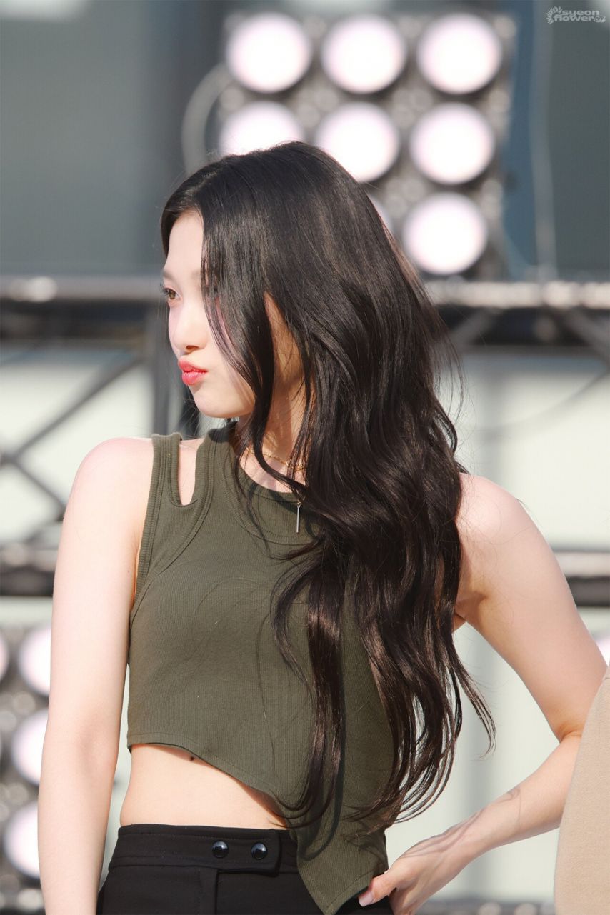 프로미스나인 서연1_2.jpg